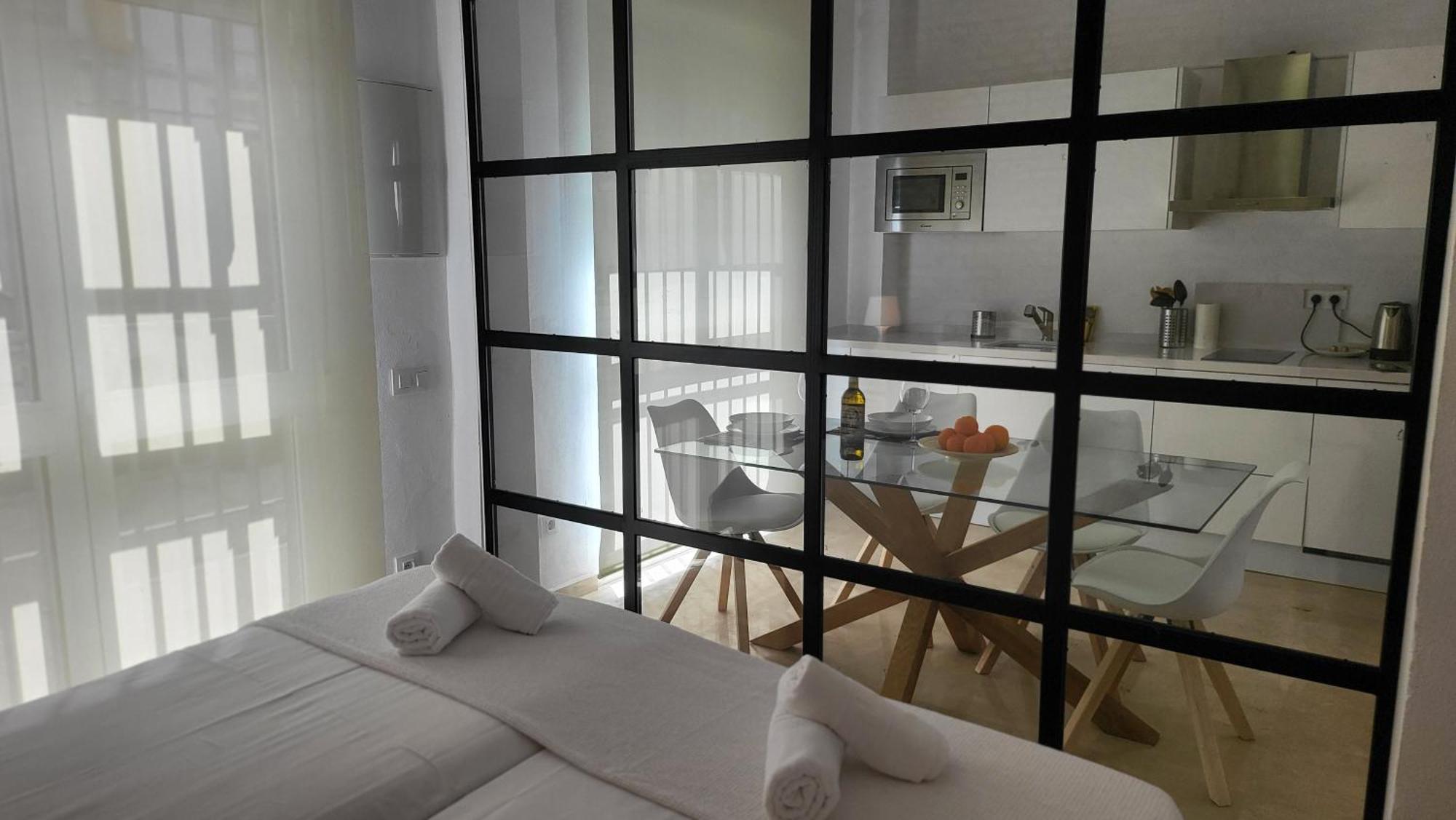 Rentalsevilla Teatinos Apartamento